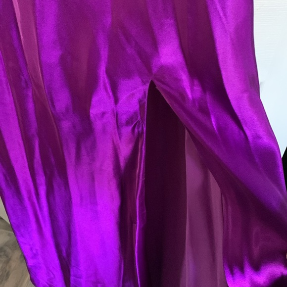 Gown by Pretty me. 6 - Picture 3 of 10